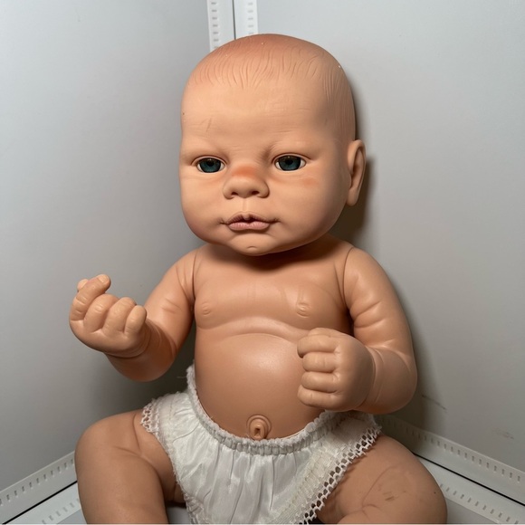 2002 Cititoy Realistic NewBorn Baby Doll Belly Button Light Blue Eyes Nude 10” - Picture 2 of 6
